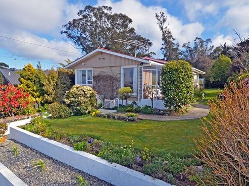 17 Helensburgh Road, Halfway Bush