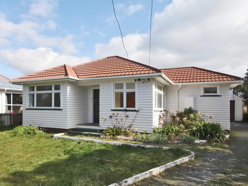 84 Rocking Horse Road, Southshore