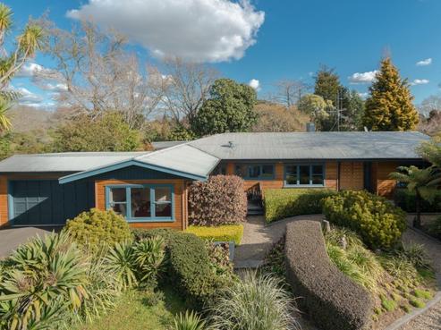 12 Charmaine Crescent, Chartwell