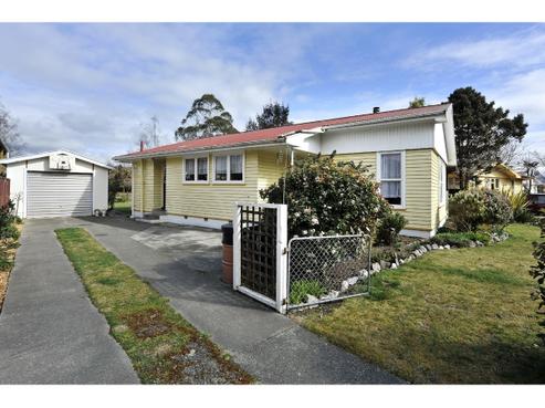 11 Kowhai Street, Tapawera