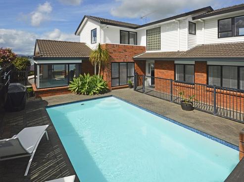98 Carnoustie Drive, Wattle Downs
