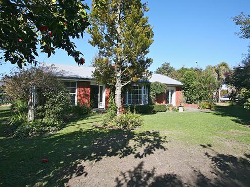 292 Memorial Avenue, Burnside