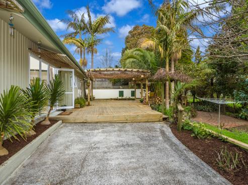 902 Beach Road, Waiake