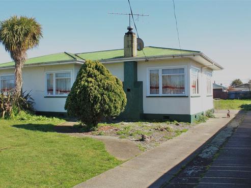 1018 Totara Street, Mahora