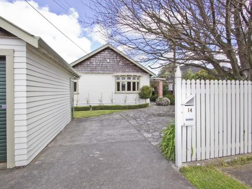 14 Rossiter Avenue, Waterloo