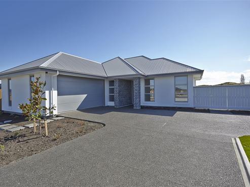 17 Tiritiri Moana Drive, Pegasus