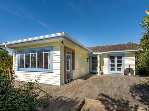 42 Queens Road, Stepneyville