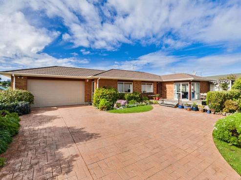 8 Quartley Place, Huntington Park