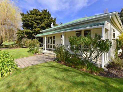 408 Governors Bay Teddington Road, Governors Bay