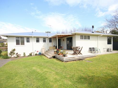 6 Fitzherbert Avenue, Springvale