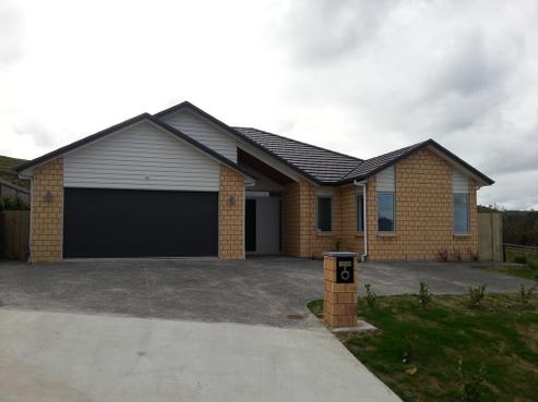 6 Seaview Crescent, Hatfields Beach