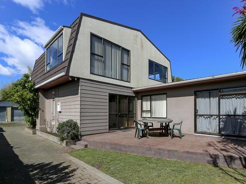 12 Forward Street, Greenmeadows