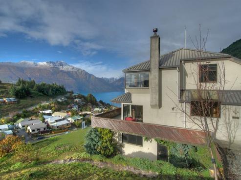 20 Lochy Road, Fernhill/Sunshine Bay