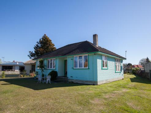 11 Montgomery Crescent, Bader