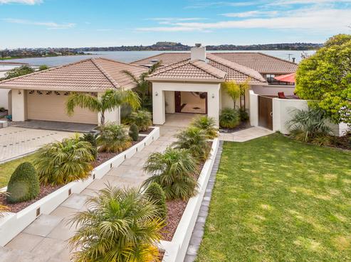 39 William Bryan Drive, Half Moon Bay