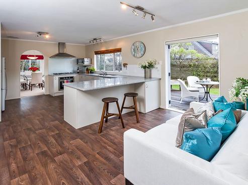 38 Headcorn Place, Botany Downs