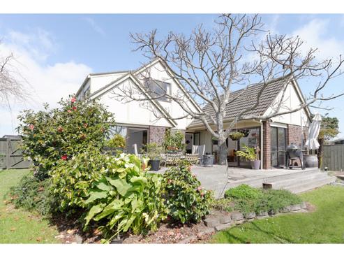 5 Ursula Place, Half Moon Bay