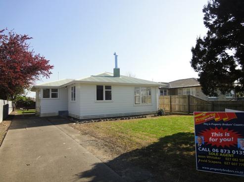 904 Kiwi Street, Camberley