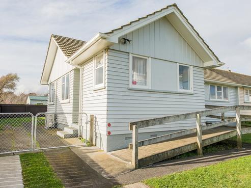 81 Titoki Street, Castlecliff