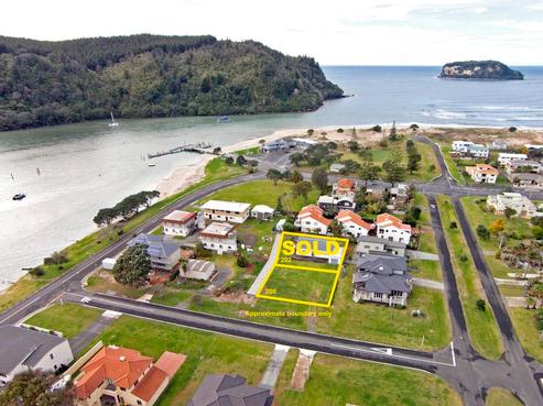 200 Bond Street, Whangamata