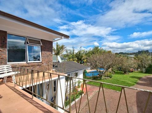 84 Harbour View Road, Point Wells