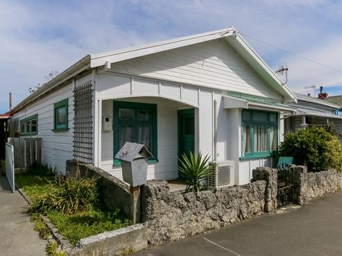 4 Sale Street, Napier South