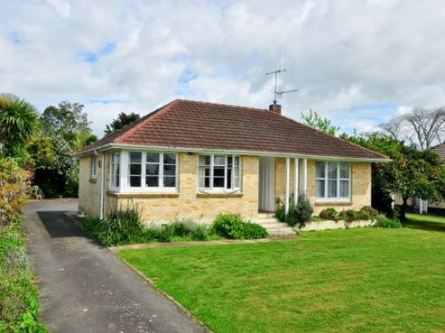 37 Kenney Crescent, Fairfield