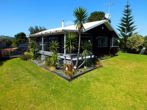 112 Kauri Crescent, Matarangi