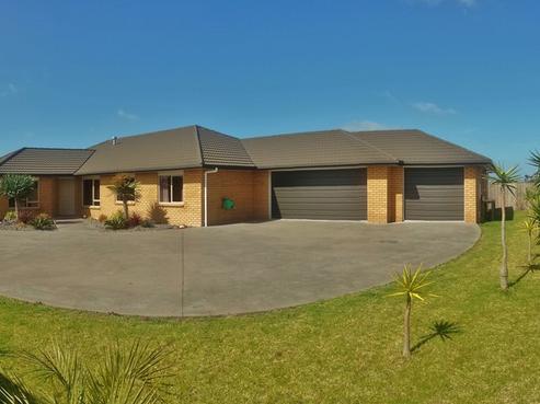 16 O'Farrell Drive, One Tree Point