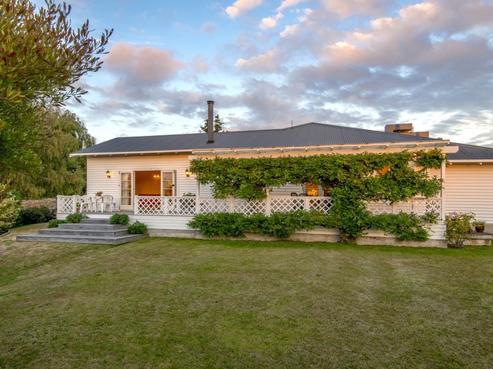 14B Worsleys Road, Cracroft