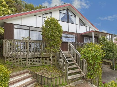 10 Gainsborough Grove, Belmont