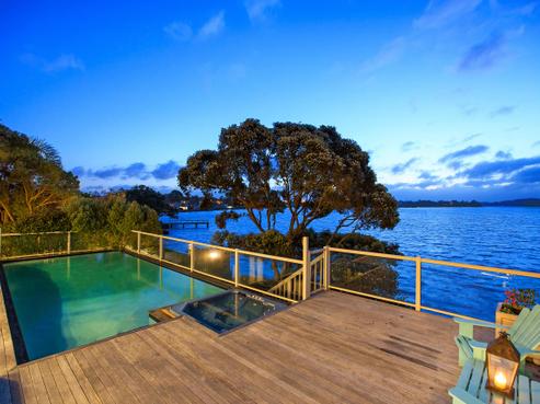 8 Twin Wharf Road, Herald Island