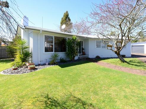 22 Pulham Crescent, Queenwood