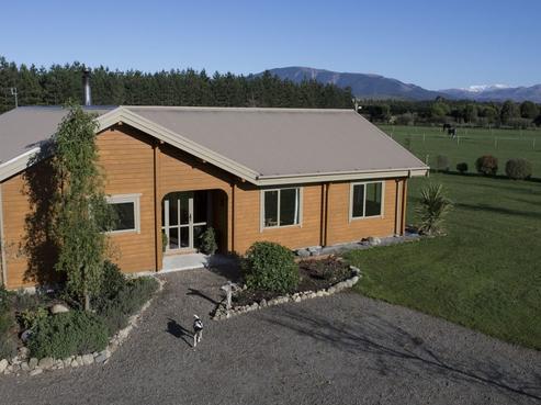 9 Harpers Road, Loburn