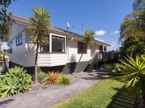 7 Seaglen Place, Botany Downs