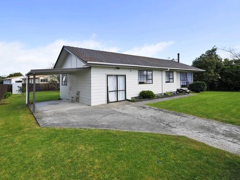 7 Stoll Place, Clendon Park