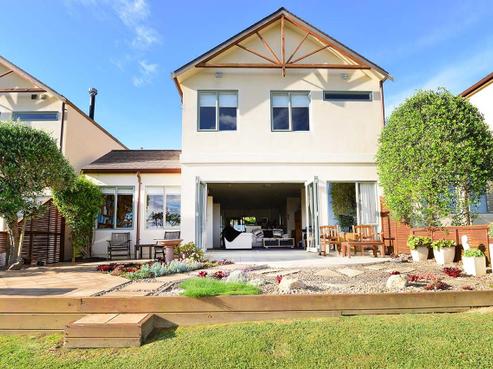 262 Alec Craig Way, Gulf Harbour