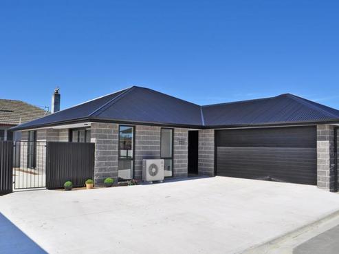 32D Lowe Street, Avenal