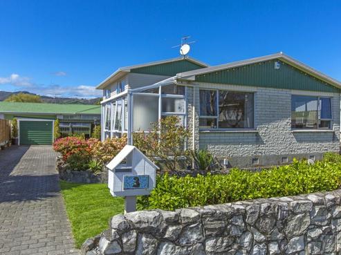 3 Airdrie Avenue, Epuni