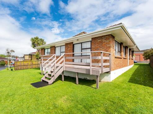 16 Tate Grove, Half Moon Bay
