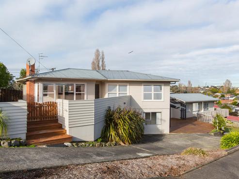 8A Dallinghoe Crescent, Milford