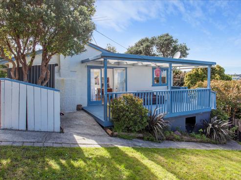 10 Wellington Road, Surfdale