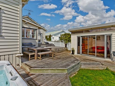 22 Egremont Street, Belmont