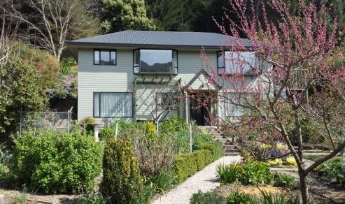 18 Monalua Avenue, Purau