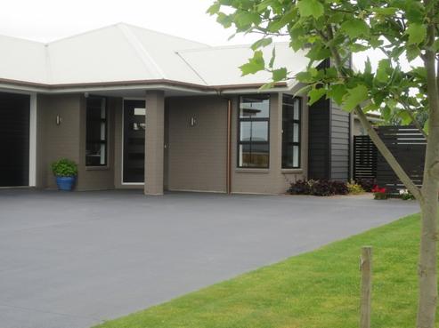 6 Charlesworth Drive, Allenton