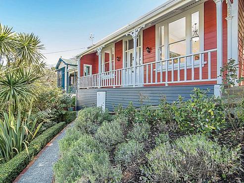 17 Patanga Crescent, Thorndon