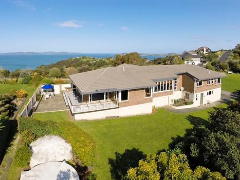 11 Kotare Place, Sandspit