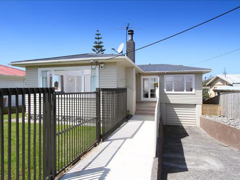 25 Kelwyn Road, Kelston