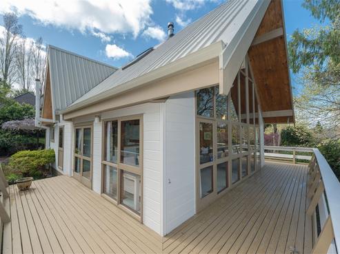500 River Road, Fairfield