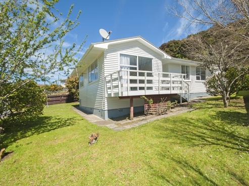 4 Holborn Drive, Stokes Valley